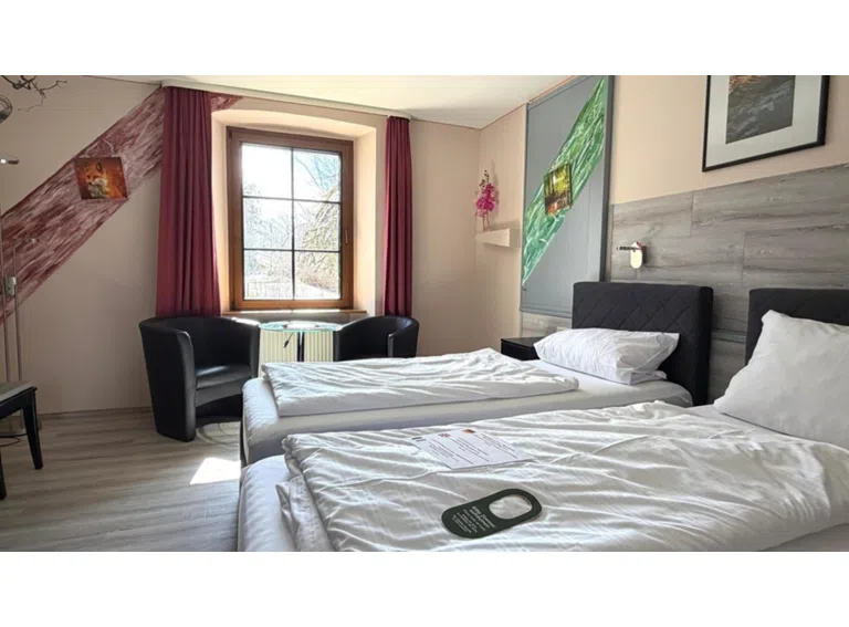 Doppelzimmer (4)