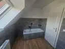 Tageslichtbad mit Badewanne