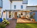 (KI-generiert) Beispiel: Terrasse