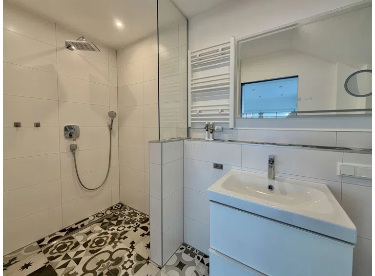 Badezimmer (Einliegerwohnung)