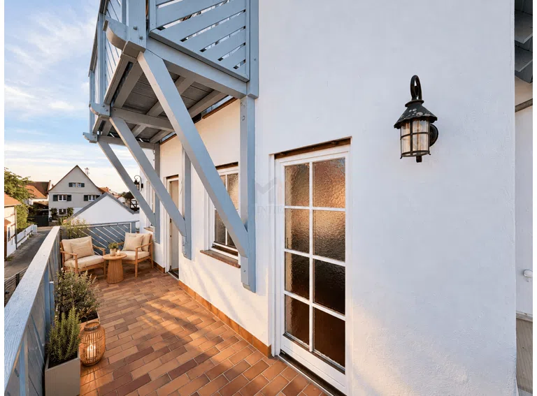 (KI-generiert) Beispiel: Balkon