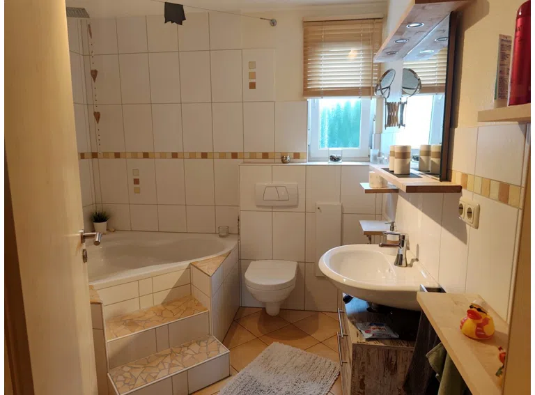 Badezimmer EG