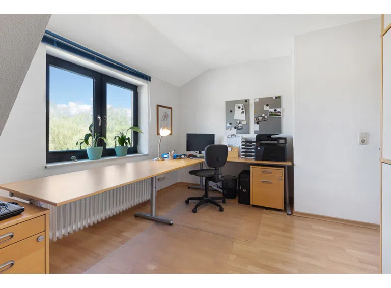 Zimmer 6 (Dachgeschoss)