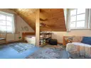 Schlafzimmer 4