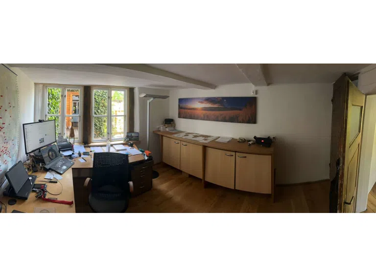 Büro EG
