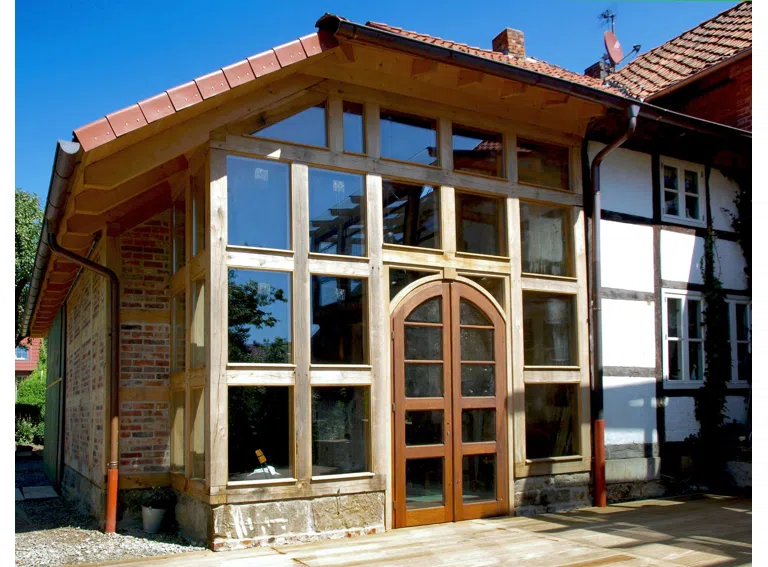 Eingang zu Garage / Werkstatt / Partyraum vom Hof