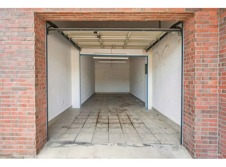 Garage (KI-optimiert)