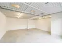 Garage Haus 2 - (KI generiert)