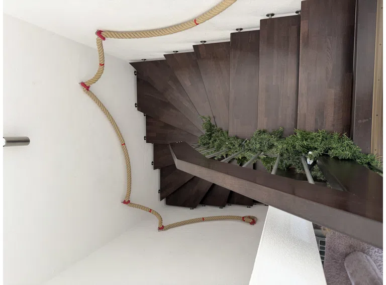 Maisonette - Treppe ins 1. OG