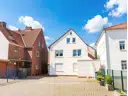 Hinten