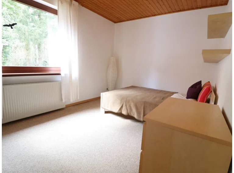 Zimmer 2 EG