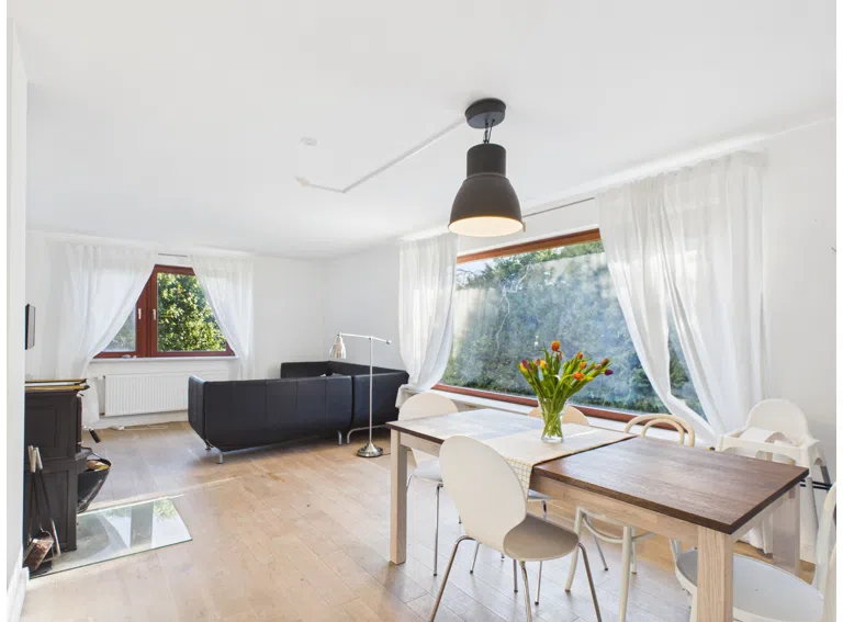 Wohnzimmer - Lütt Immobilien Kiel.