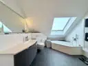 Badezimmer (OG)