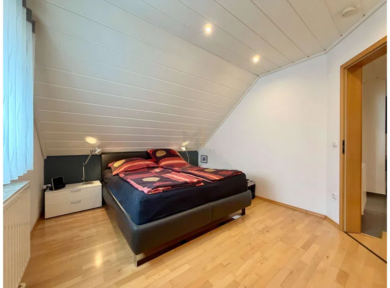 Schlafzimmer (OG)