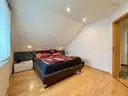 Schlafzimmer (OG)