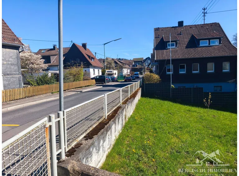 Straße - Zuwegung