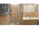 Bad mit Wanne/Dusche