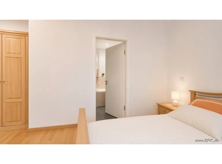 grosses Schlafzimmer c