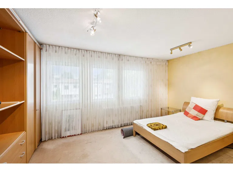 Schlafzimmer (OG)