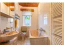 Badezimmer (EG)