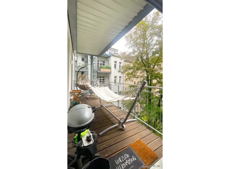 großer Balkon