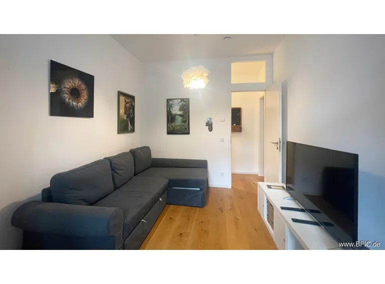 Schlafzimmer 1
