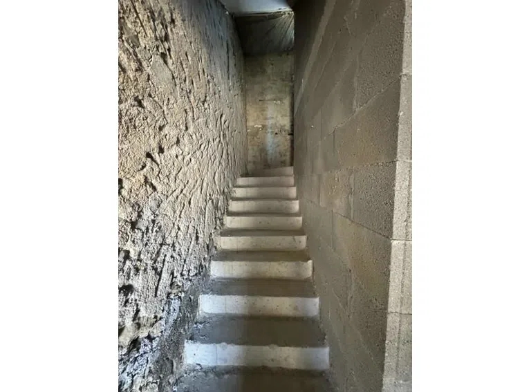 5 Flure und Keller (5)