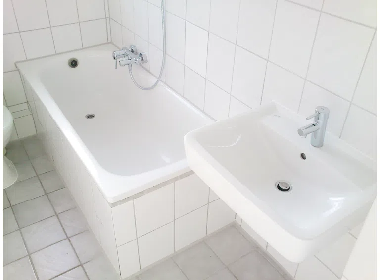Badezimmer (1.OG mitte)