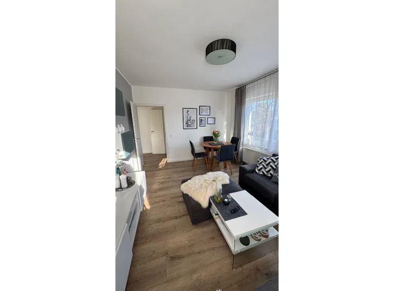 Wohnzimmer (1.OG links)