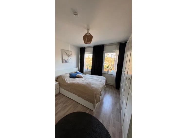 Schlafzimmer (1.OG links)