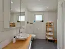 Badezimmer (EG)