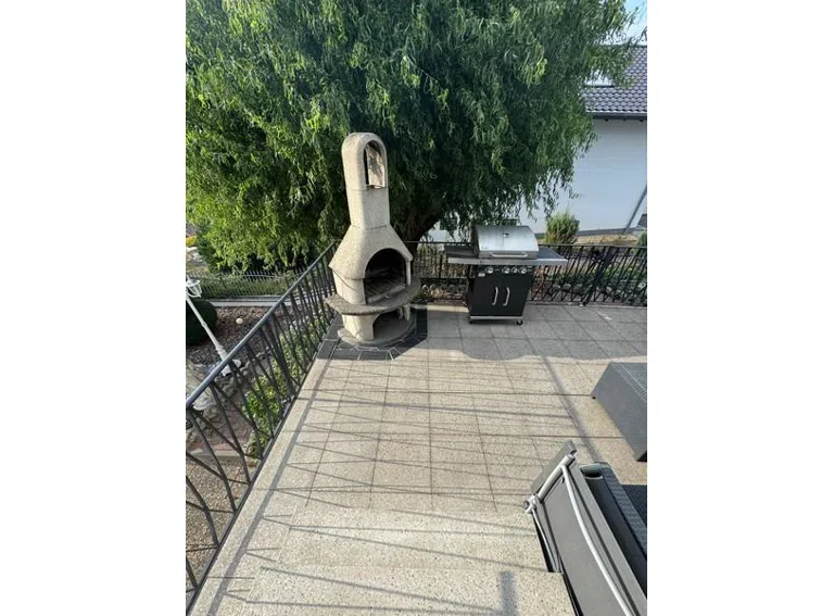 18 Terrasse mit Grill