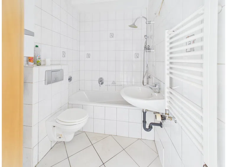 Badezimmer- Weyel Immobilien