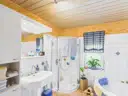 Badezimmer - Wohnung 1