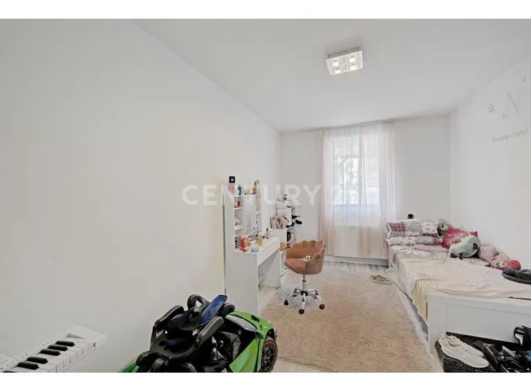 Haus 43 - 1. OG Kinderzimmer links