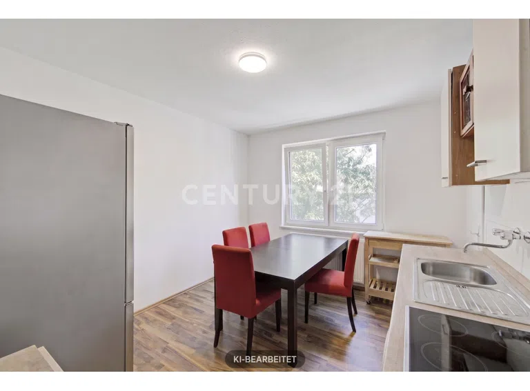 Haus 43 - 2. OG Küche rechts (KI-bearbeitet)