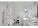 DG Tageslicht-Duschbad
