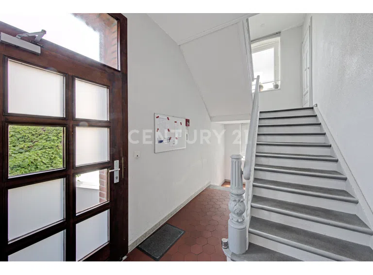 EG Eingangsbereich Treppenhaus