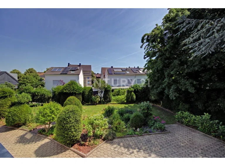 EG Blick vom Balkon
