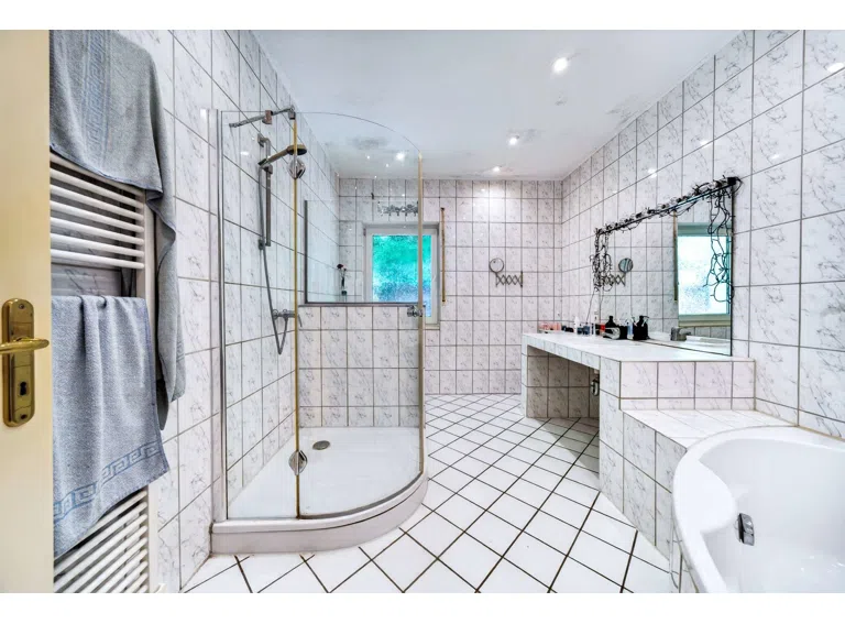 Badezimmer Wohnung 2