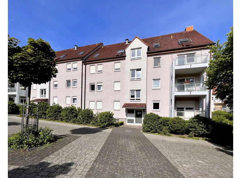 vor dem Haus