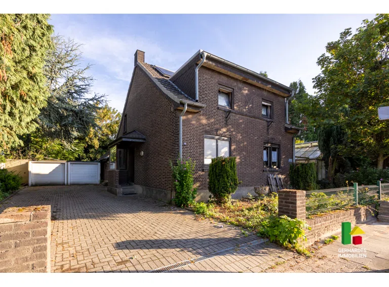 Straßenansicht
