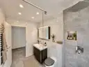 Badezimmer OG (KI-generiert)