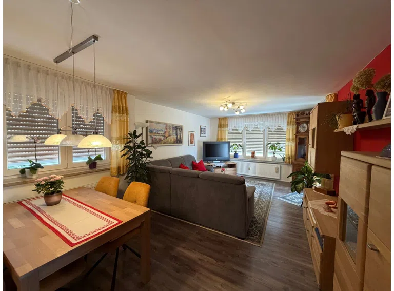 Wohn & Eisszimmer EG