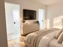 Schlafzimmer möbliert KI