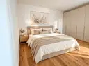 Schlafzimmer möbliert KI