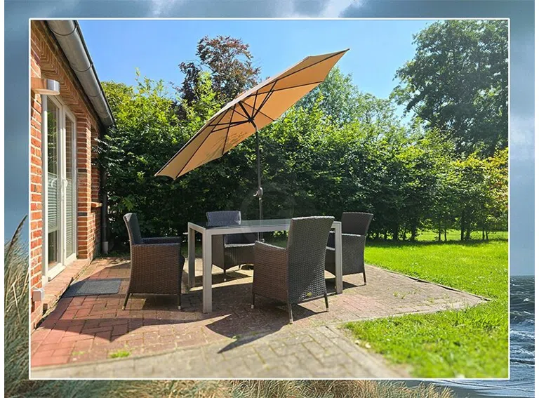 einladende Terrasse im Grünen