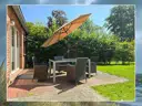 einladende Terrasse im Grünen