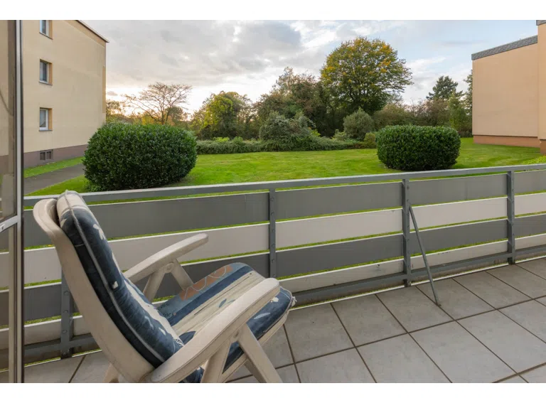 Balkon mit Blick ins Grüne