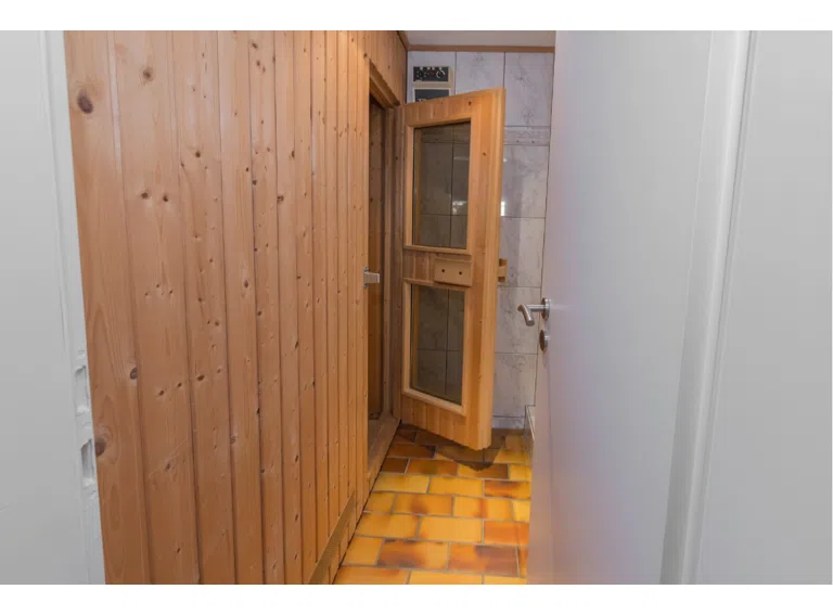Sauna mit Dusche